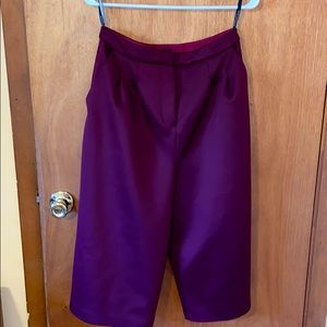 Maroon Cropped Capris